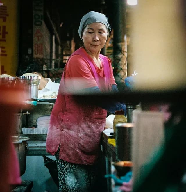 Chân dung Trần Linh — Lead Designer Furnio